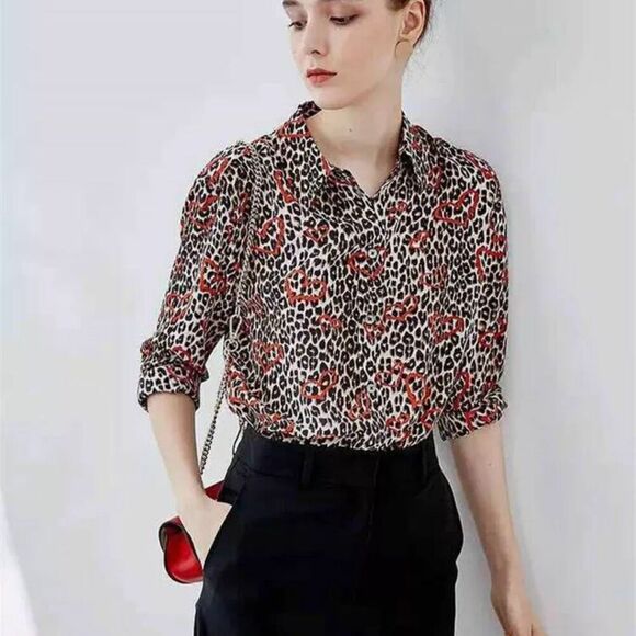 Equipment Adalyn Leopard Heart Print Silk Shirt Natural Ginseng Size XS - Picture 2 of 12